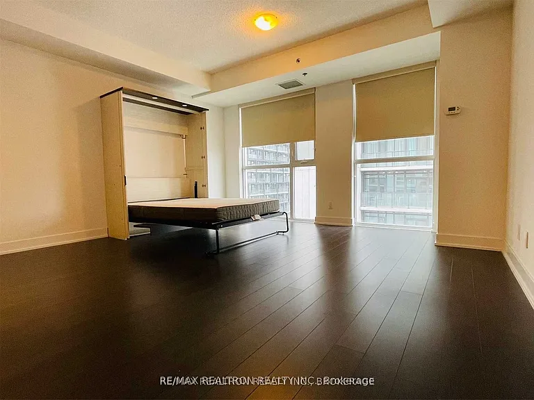 318 Richmond St W #1710 — Photo 2