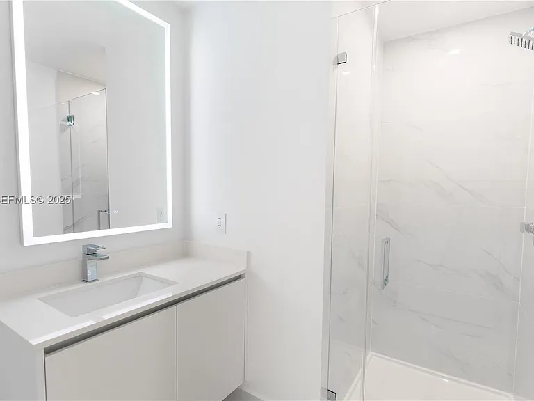 700 NE 24th St #2905 — Photo 12