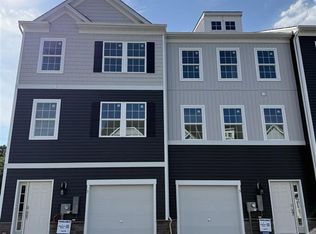3 Bay Breeze Dr, Waretown, NJ 08758