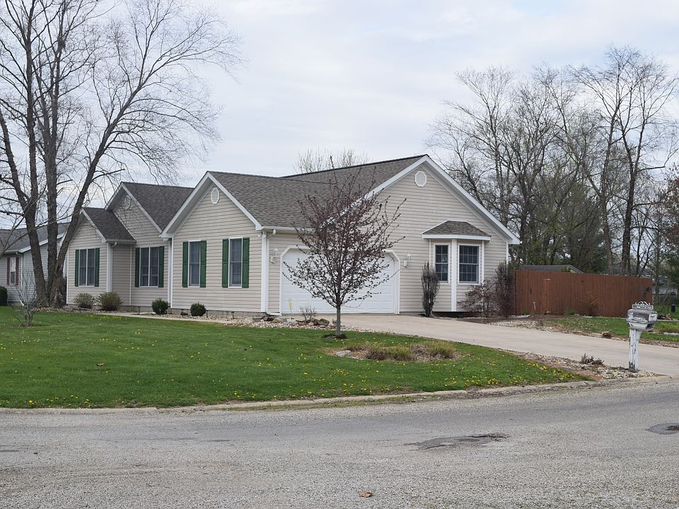 1st image of 9816 N Briar Ln