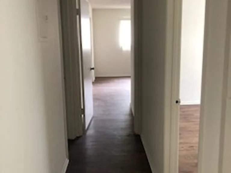 1820 S Bentley Ave — Photo 17