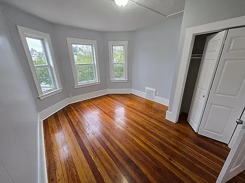 24 Whitfield St #S Photo 1