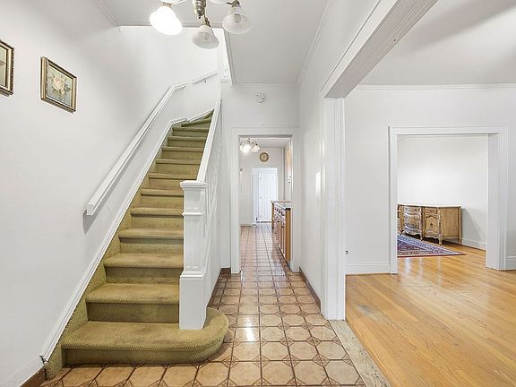 3rd image of 2244 43rd St