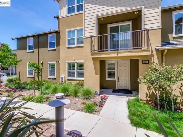 651 Elderberry Dr, Milpitas, CA 95035