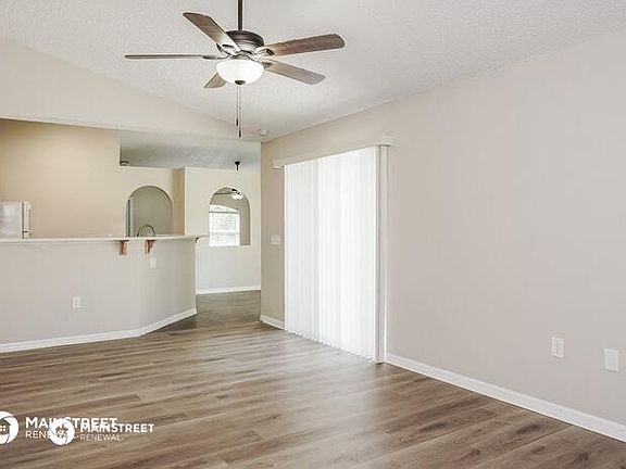 5th image of 3051 Forghun Ave SE