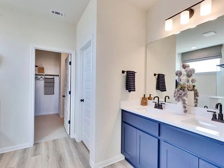 2159 Tobias Leo Way — Photo 3