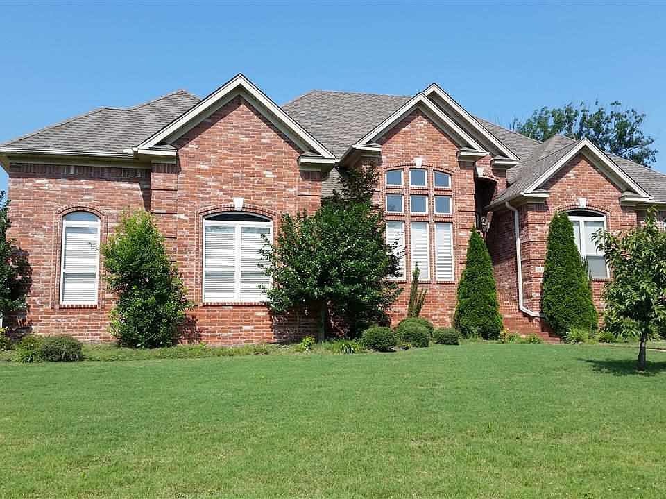1st image of 3811 Robinwood Cir