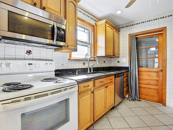 2nd image of 24 Duncan Street