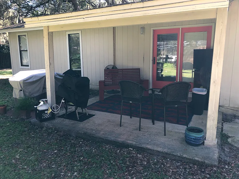 2113 Thrasher Ln — Photo 13