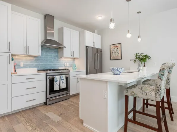 383 Commercial Street #316, Portland, ME 04101