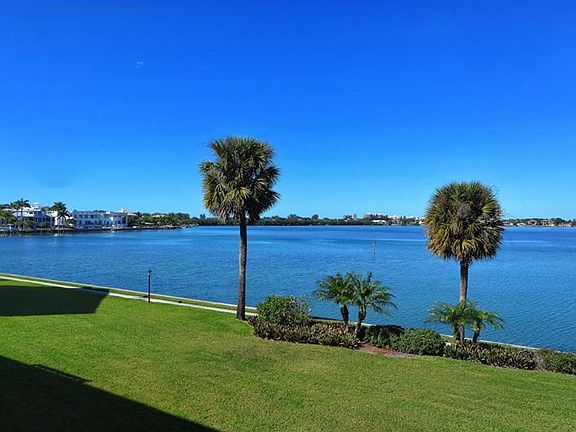 5th image of 763 John Ringling Blvd #25