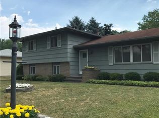 43 Avanti Dr, Rochester, NY 14606