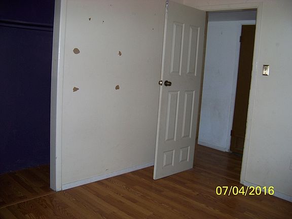 5th image of 415 E 48th St