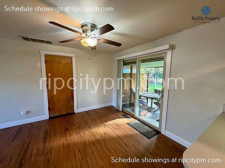 11430 SW 121st Ave — Photo 9