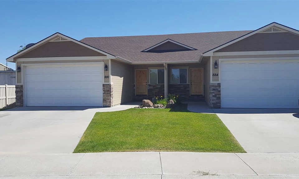 2nd image of 880 NW 21st St