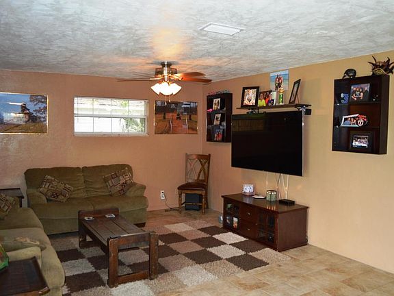 4th image of 1464 Wildrose Ln
