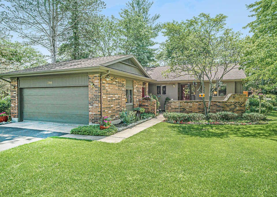 1st image of 3706 Charlevoix Dr SE