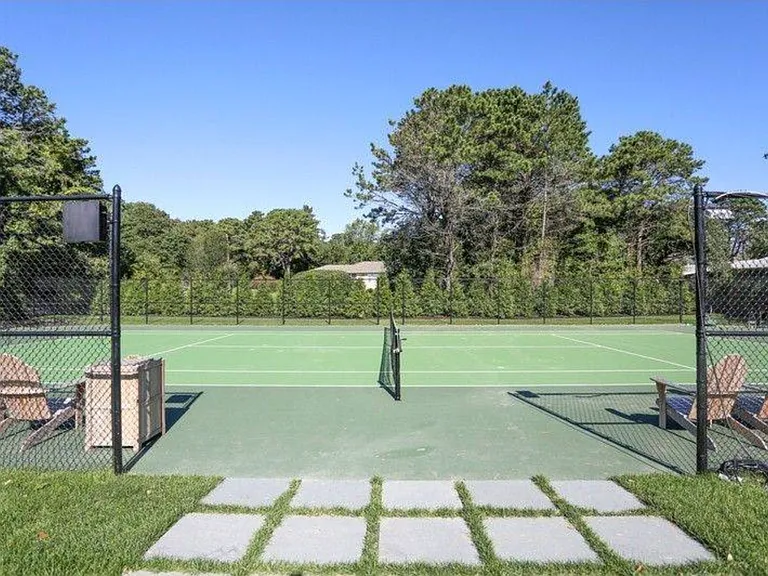 39 Middle Pond Rd — Photo 6