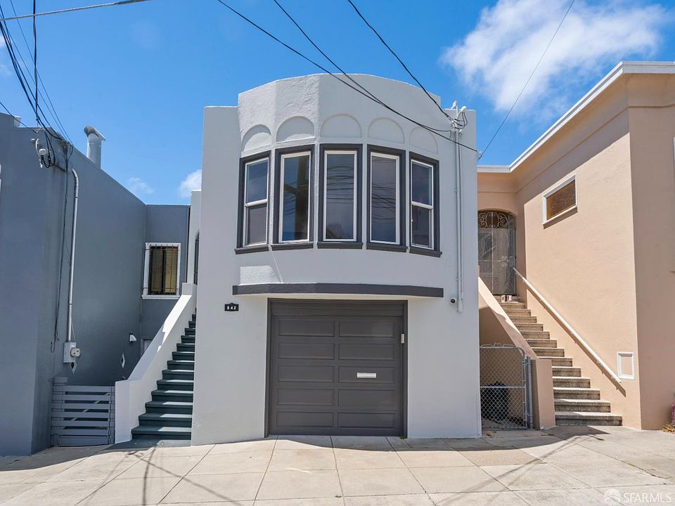 1st image of 842 Edinburgh St