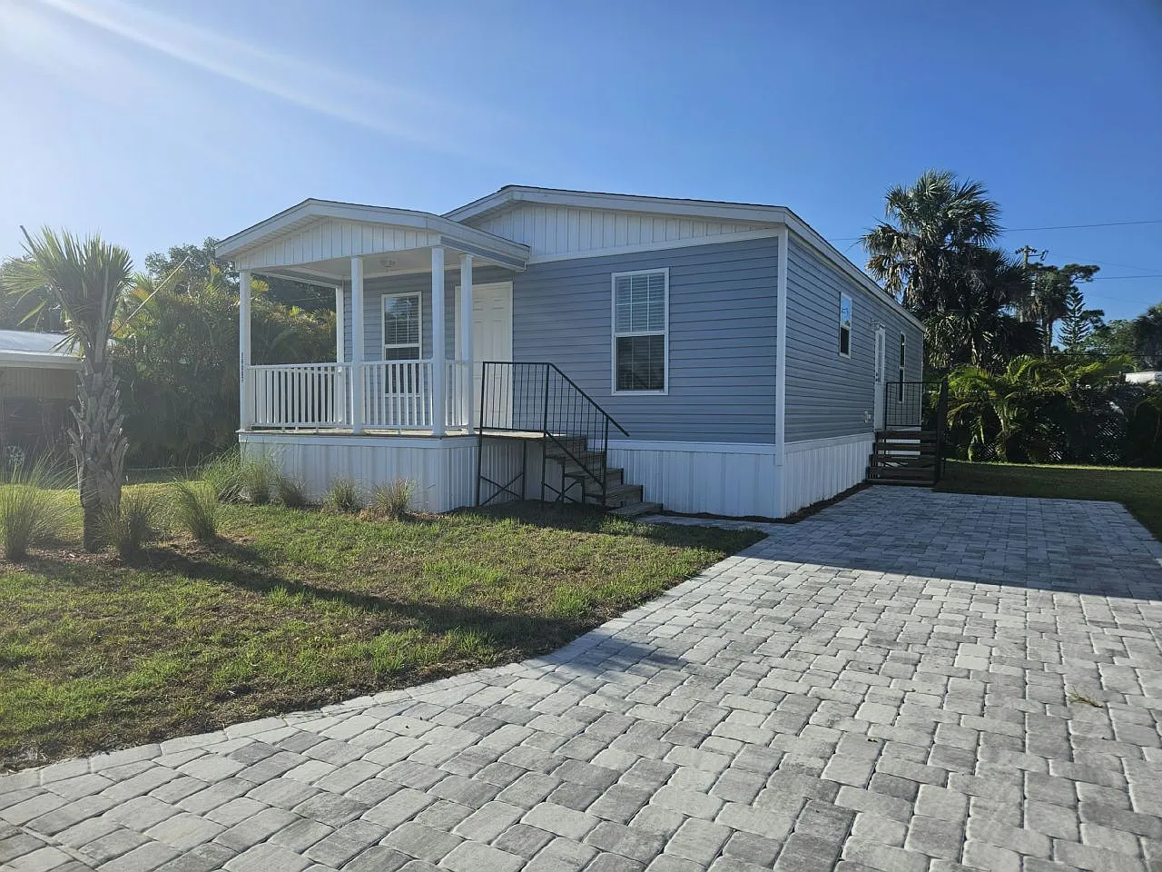 2 bed, 2.0 bath, $1,399 — Photo 1