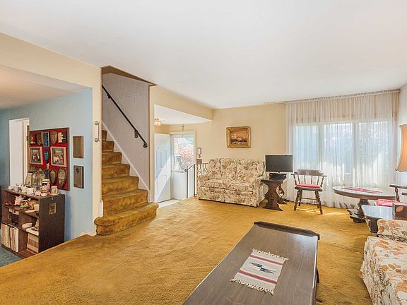 3rd image of 17 Cliftwood Pl