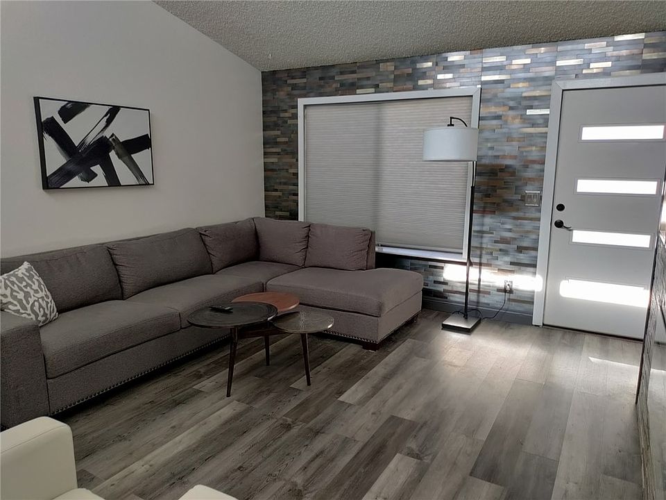 1st image of 2212 High Dunes Ln