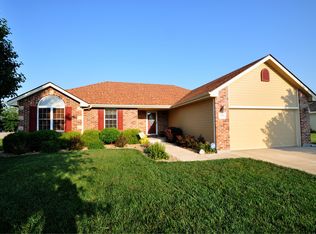 4333 SW Misty Harbor Ave, Topeka, KS 66610