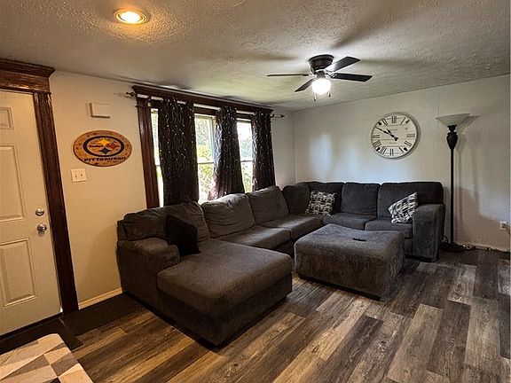 3rd image of 3835 Holbein Dr