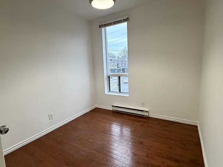 968 Bathurst St #4 — Photo 4