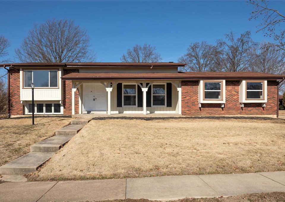 1st image of 675 Dewayne Dr