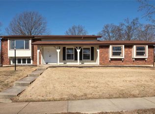 675 Dewayne Dr, Florissant, MO 63031