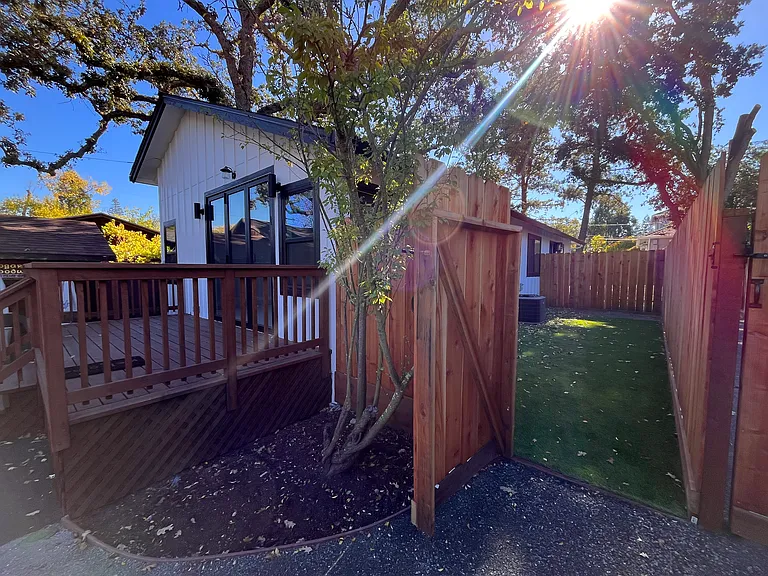 1217 Mountain View Blvd #A — Photo 8