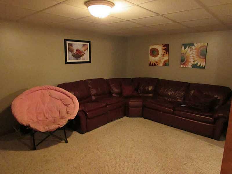 2nd image of 1 Old Pasture Ln