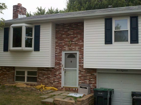3rd image of 318 Brookston Dr