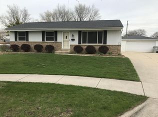 5752 N 82nd Ct, Milwaukee, WI 53218