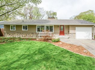 2015 Burnett Ave, Ames, IA 50010