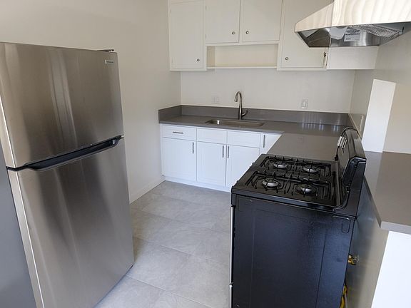 3rd image of 5089 Highland View Ave