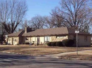 303 S Lincoln St, Erie, KS 66733