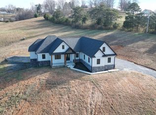 2585 Forge Ridge Rd, Harrogate, TN 37752