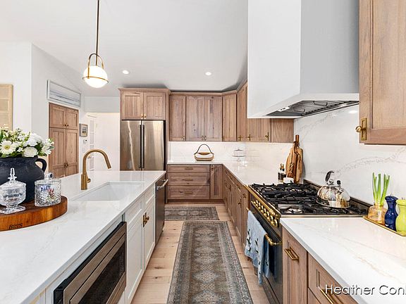 4th image of 6422 Palmetto Ct