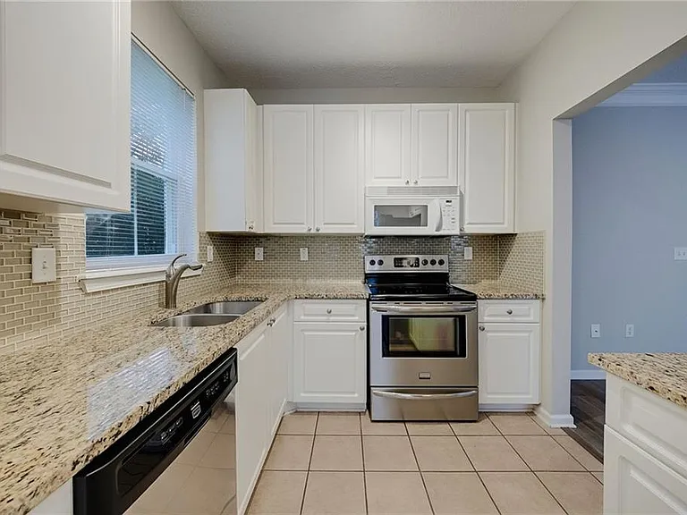 10 Perimeter Summit Blvd NE #3102 — Photo 26
