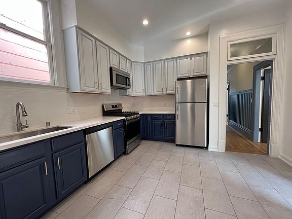 2nd image of 1037 Washington St