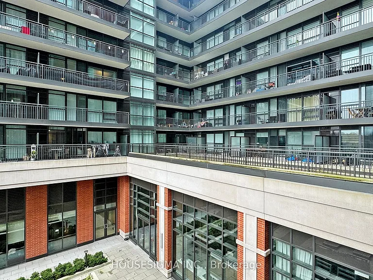 3091 Dufferin St #211 — Photo 23