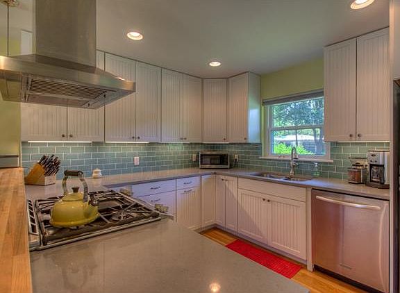4th image of 1414 Northridge Dr