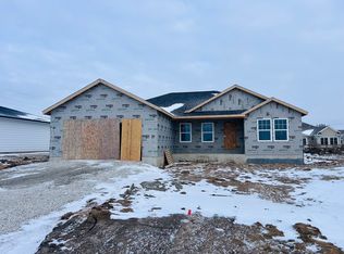 1865 Sycamore St, Peru, IL 61354