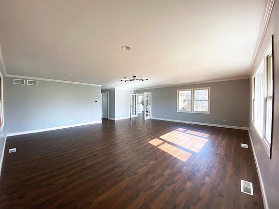 4th image of 6009 Kingston Ave
