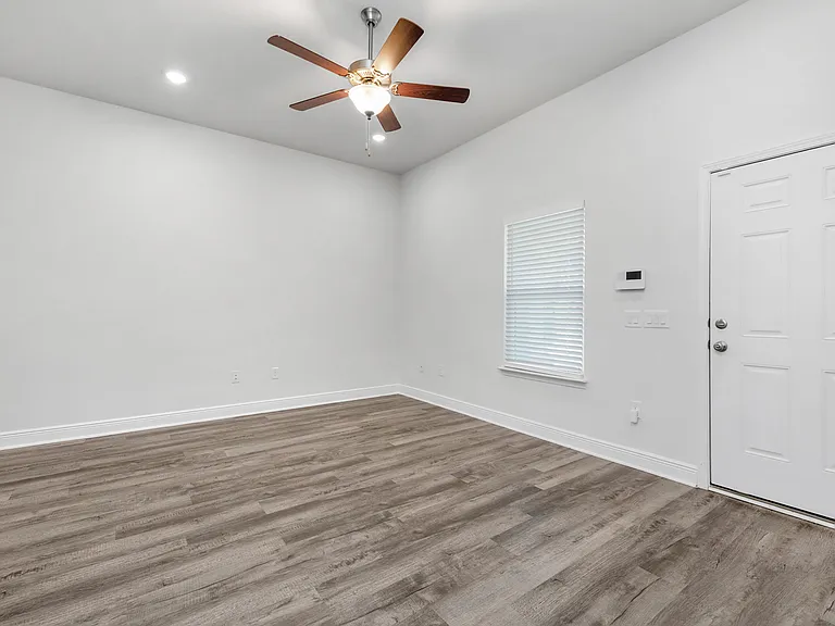 8154 Lawton St #B — Photo 9