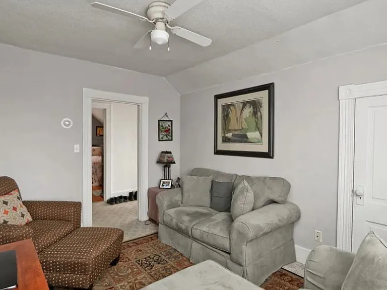 609 Water St S #3 — Photo 4