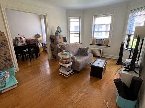 5th image of 4512 N Paulina St #2W