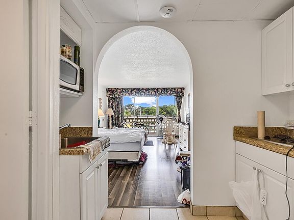 3rd image of 6803 N Ocean Blvd. #305